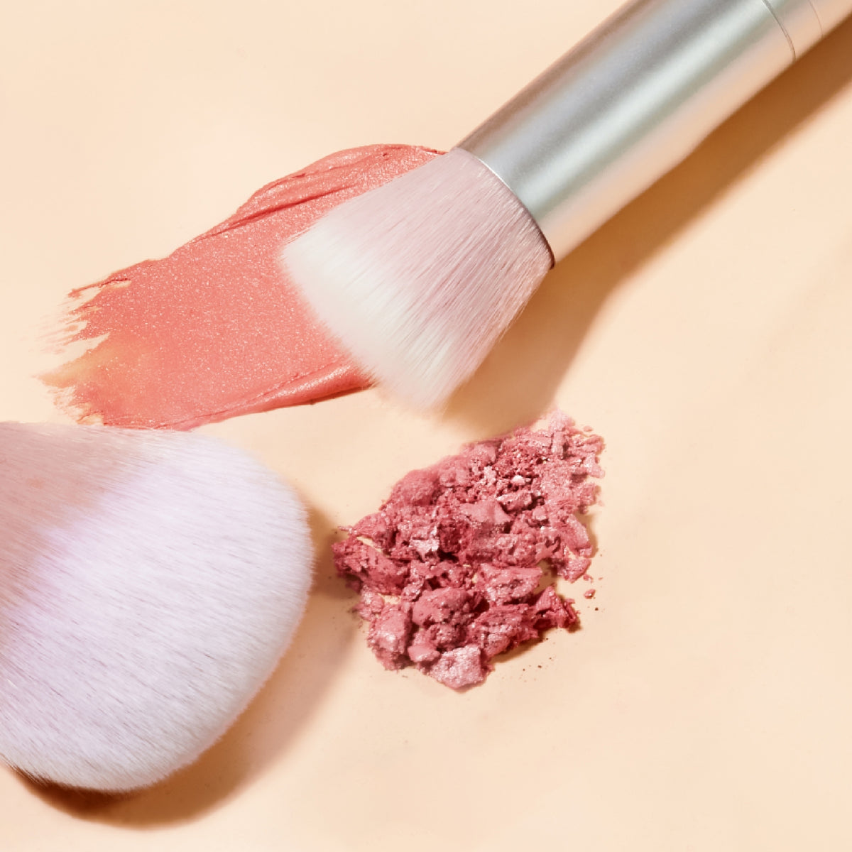 Skin2Skin Blush Brush