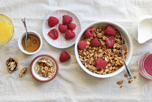 CARDAMOM, VANILLA & WHITE ALMOND GRANOLA