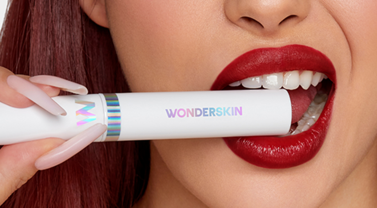 Lip Colour: Lipsticks, Glosses & More