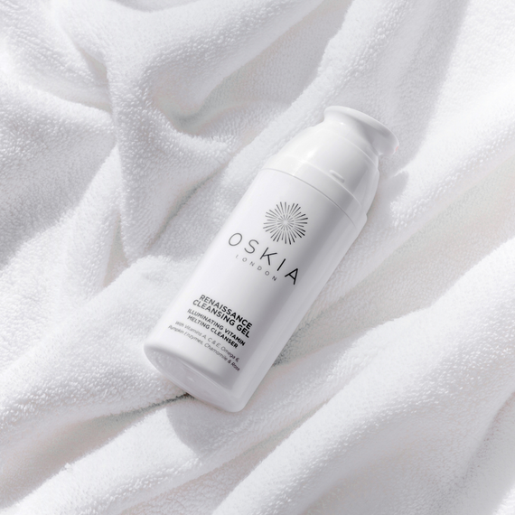 Renaissance Cleansing Gel Illuminating Vitamin Melting Cleanser
